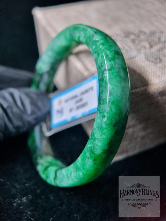 Square Edge Light Green Jade Bangle - Certified PNJ, Feng Shui Bracelet, Lucky Gift for Christmas & New Year